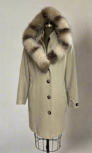 Load image into Gallery viewer, Taylor Coat - Cashmere & Wool Blend - Fox Hood