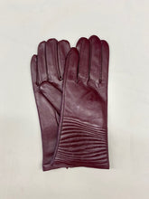 Load image into Gallery viewer, Womens Lambskin Leather Gloves
