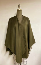 Load image into Gallery viewer, Clara- Easy Travel Wrap - 50% Cashmere