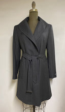 Load image into Gallery viewer, Brandi - 100% Merino Wool Fall/Spring Coat
